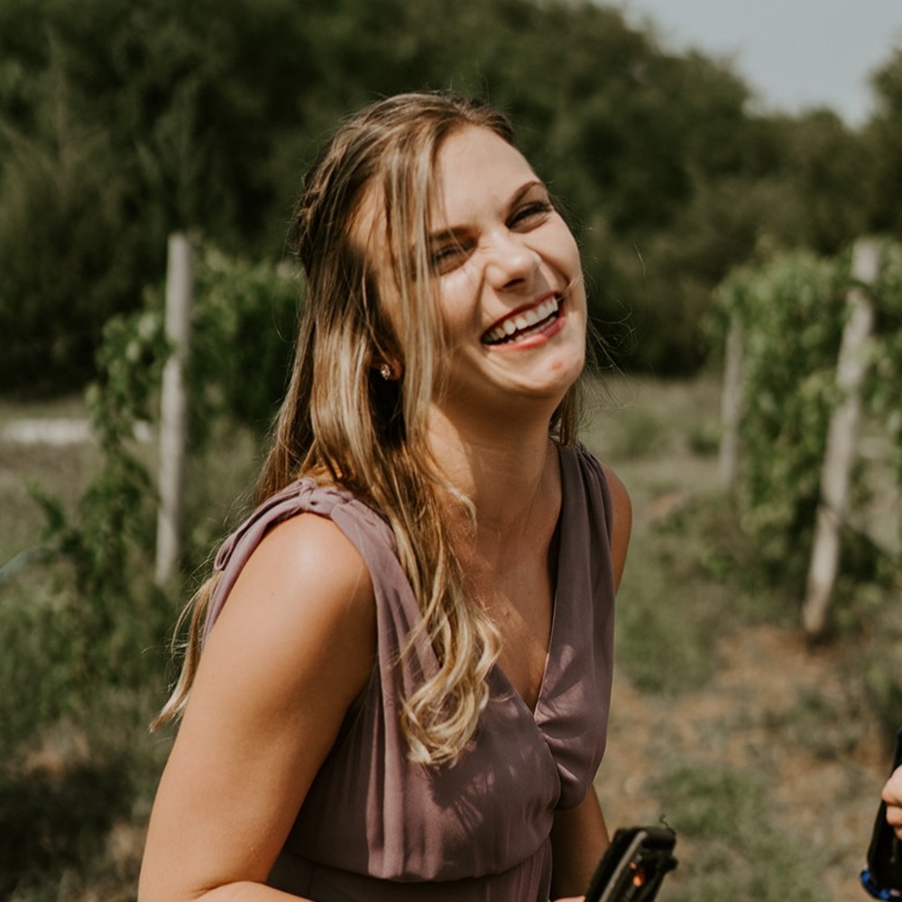 Meet your Posher, Emily